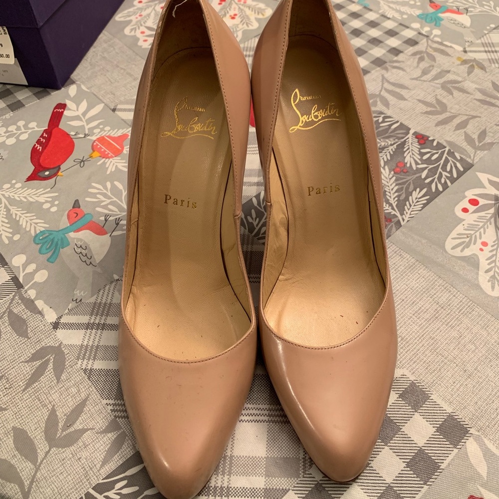 Christian Louboutin Tan Pumps